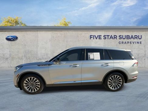 Used 2024 Lincoln Aviator 2WD w/ Premium Package image 5