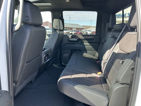 Used 2024 Chevrolet Silverado 3500 High Country w/ High Country Premium Package AWD/4WD image 5