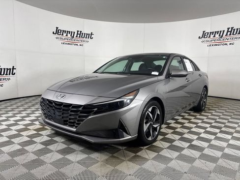 Used 2023 Hyundai Elantra Limited FWD image 1