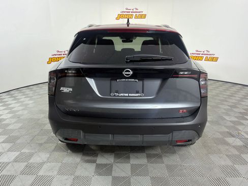 New 2026 Nissan Kicks SR w/ SR Premium Package FWD image 4