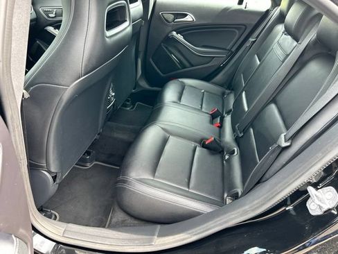 Used 2019 Mercedes-Benz CLA 250 4MATIC image 40