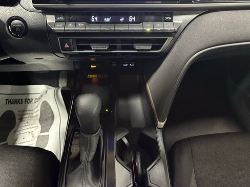 Used 2025 Toyota Camry LE image 39