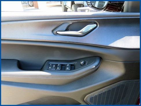 New 2025 Jeep Grand Cherokee L Altitude image 13