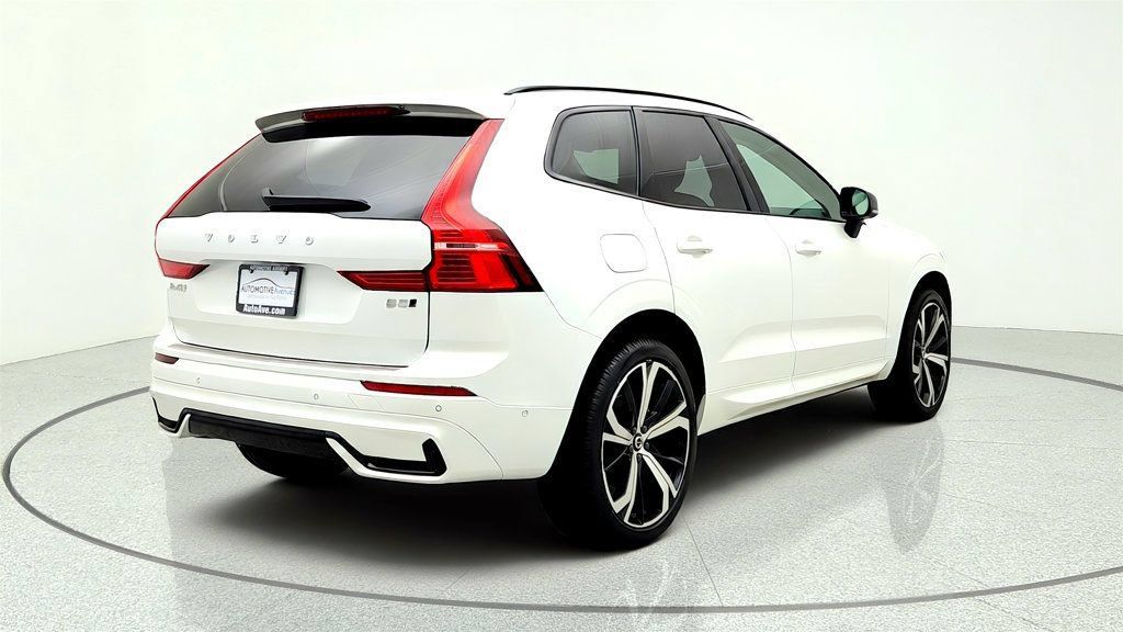 Used 2025 Volvo XC60 B5 Ultra w/ Protection Package Premier AWD/4WD image 5