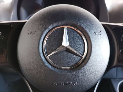 Used 2024 Mercedes-Benz Sprinter 2500 image 25