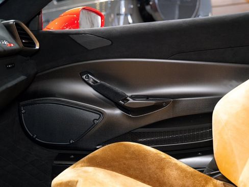 Used 2020 Ferrari 488 Pista Coupe image 9