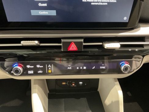 New 2026 Kia Sportage EX image 15