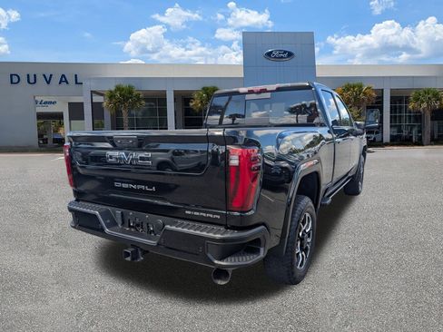 Used 2024 GMC Sierra 3500 Denali Ultimate image 3