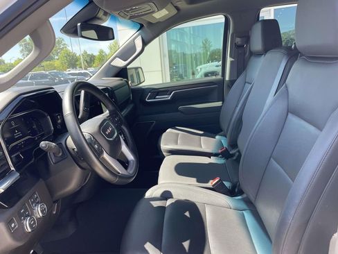 Used 2025 GMC Sierra 1500 SLT AWD/4WD image 13