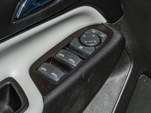 Used 2022 Chevrolet Equinox LS image 44