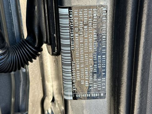 Used 2013 Volkswagen Beetle 2.5 image 32