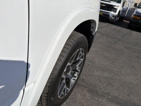 Used 2025 RAM 1500 Laramie image 42