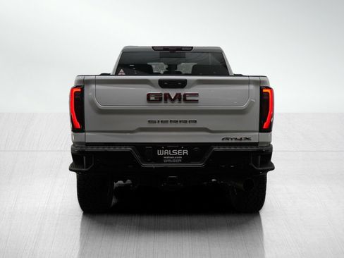 Used 2025 GMC Sierra 2500 AT4X image 4