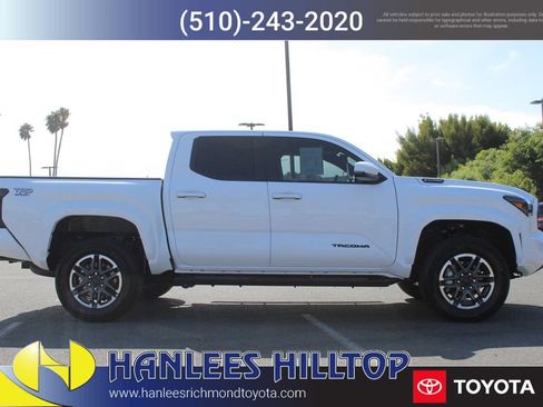 Used 2024 Toyota Tacoma TRD Sport image 6