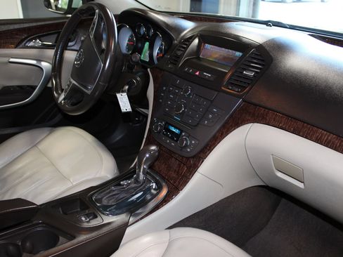 Used 2012 Buick Regal Leather FWD image 23