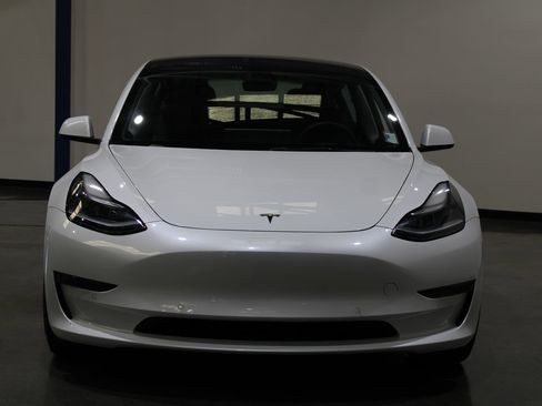 Used 2020 Tesla Model 3 Performance image 5