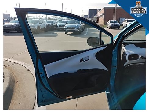 Used 2021 Toyota Prius Prime Limited w/ Protection Package (TMS) image 11