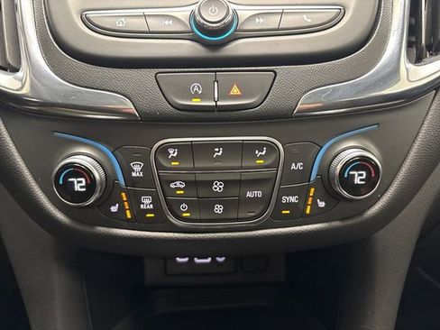 Used 2022 Chevrolet Equinox LT image 47