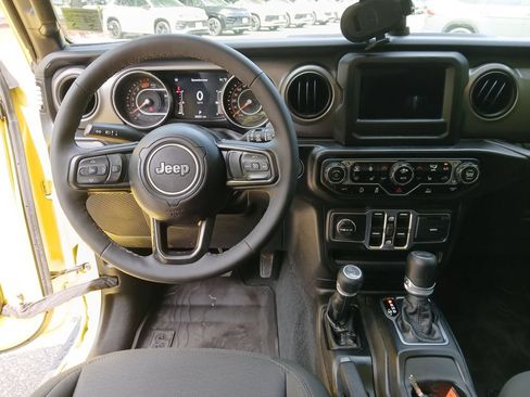 Used 2023 Jeep Wrangler Unlimited Sport AWD/4WD image 16