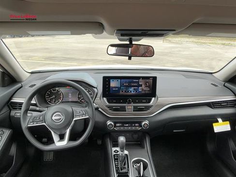 New 2026 Nissan Altima 2.5 SV w/ SV Special Edition Package FWD image 18