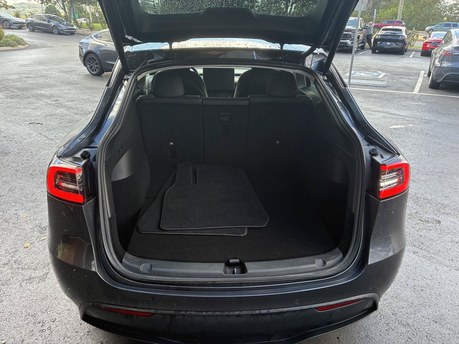 Used 2021 Tesla Model Y Long Range AWD/4WD image 23