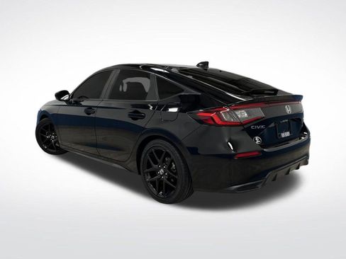 Used 2023 Honda Civic Sport image 3