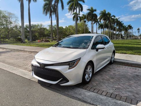 Used 2020 Toyota Corolla SE FWD image 3