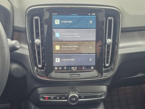 Used 2023 Volvo XC40 Recharge Plus AWD/4WD image 15