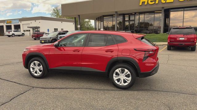 Used 2026 Chevrolet Trax LS FWD image 6