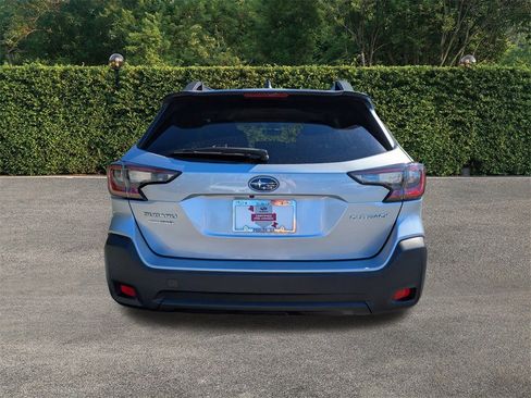 Used 2024 Subaru Outback Premium image 5