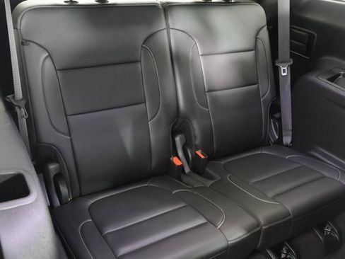 Used 2023 GMC Acadia SLT w/ Elevation Edition image 23