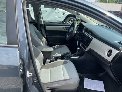 Used 2017 Toyota Corolla LE w/ Carpet Mat Package (TMS) FWD image 20