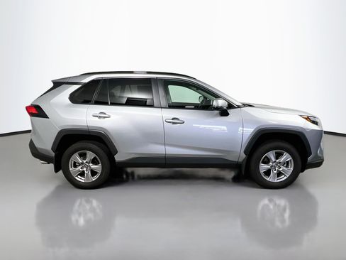 Used 2025 Toyota RAV4 XLE w/ Convenience Package FWD image 3
