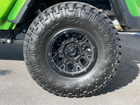 New 2025 Jeep Gladiator Sport image 11