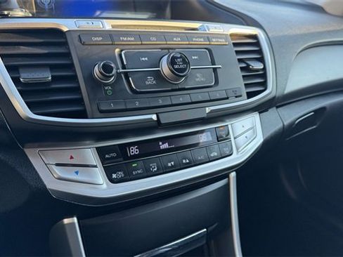 Used 2015 Honda Accord LX image 28
