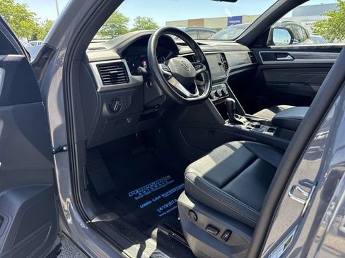 Certified 2023 Volkswagen Atlas Cross Sport SE w/ Panoramic Sunroof Package AWD/4WD image 10