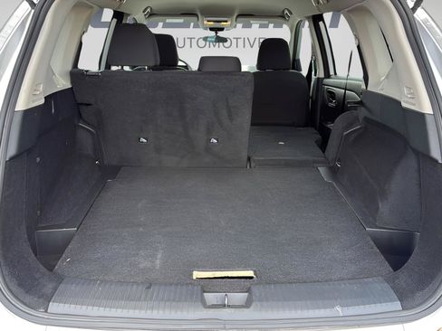 Used 2024 Nissan Rogue S AWD/4WD image 28