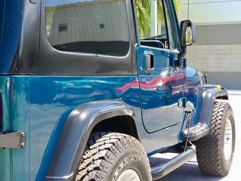 Used 1995 Jeep Wrangler Rio Grande AWD/4WD image 36