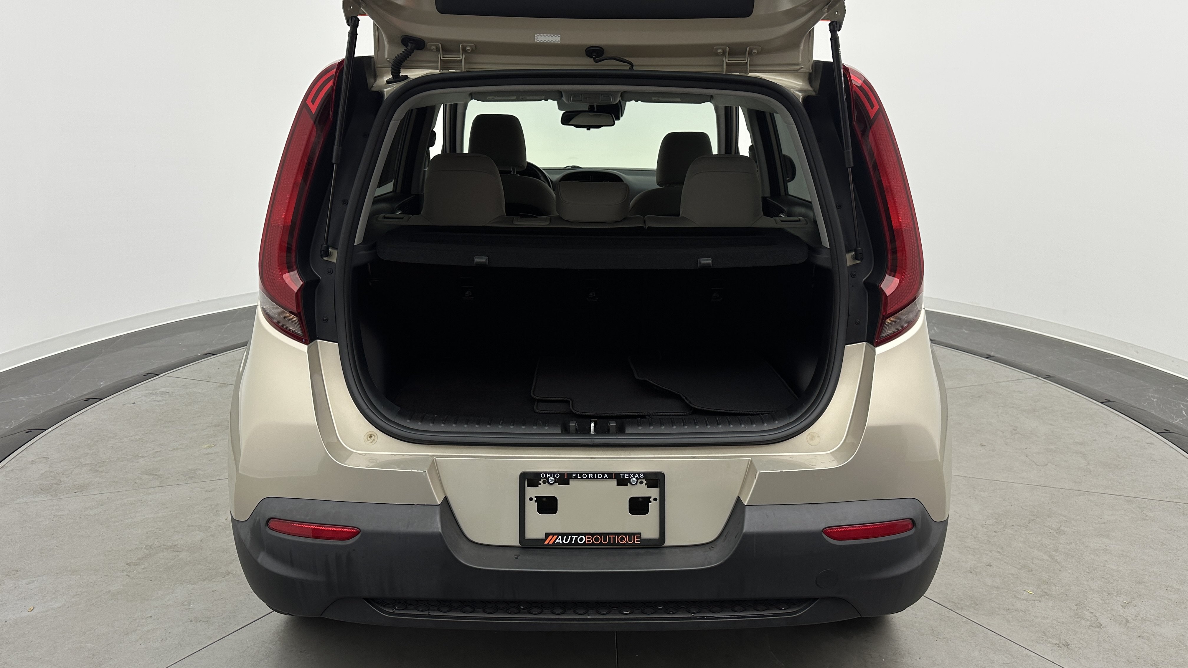 Used 2020 Kia Soul EX FWD image 34