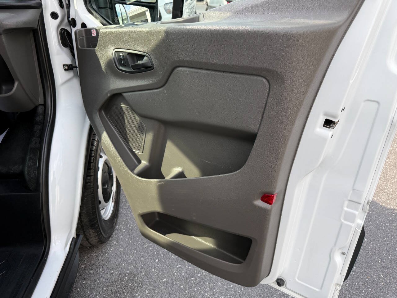 Used 2020 Ford Transit 150 Low Roof RWD image 25