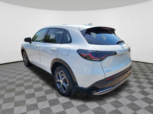 Used 2024 Honda HR-V EX-L image 3