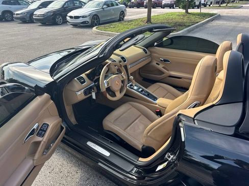 Used 2013 Porsche Boxster RWD image 11