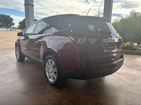 Used 2015 Chevrolet Traverse LT w/ Style and Technology Package image 4