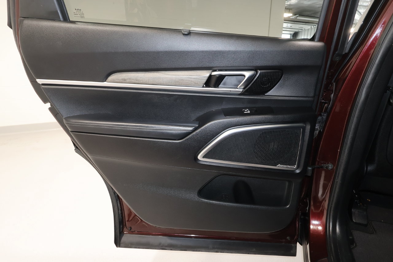 Used 2022 Kia Telluride SX w/ Nightfall Edition Package AWD/4WD image 12