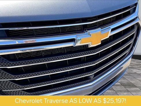 Used 2020 Chevrolet Traverse Premier FWD image 28