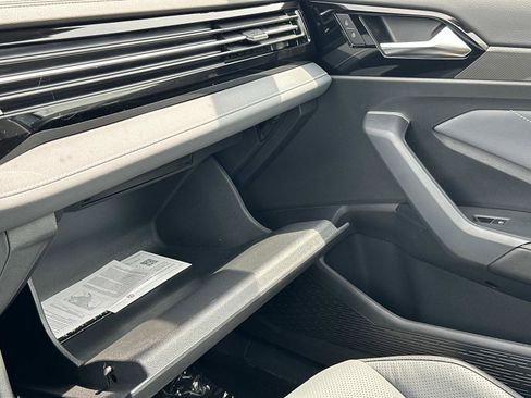 New 2025 Volkswagen Jetta SEL image 33