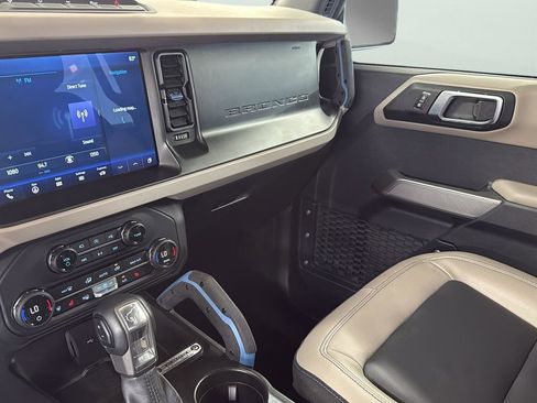 Certified 2023 Ford Bronco Wildtrak image 20