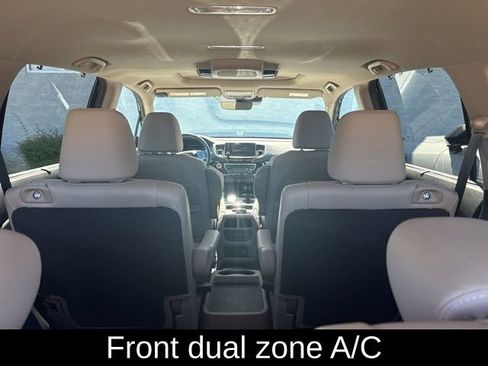 Used 2020 Honda Pilot Touring image 10