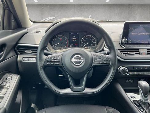 Certified 2025 Nissan Altima 2.5 S FWD image 21