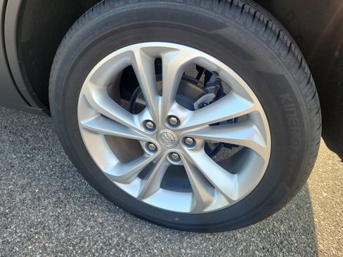 Used 2023 Buick Encore GX Preferred w/ Cold Weather Comfort Package AWD/4WD image 29